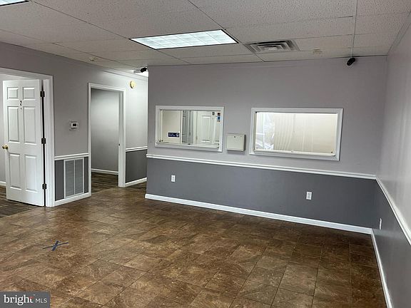 4th image of 134 W Market St