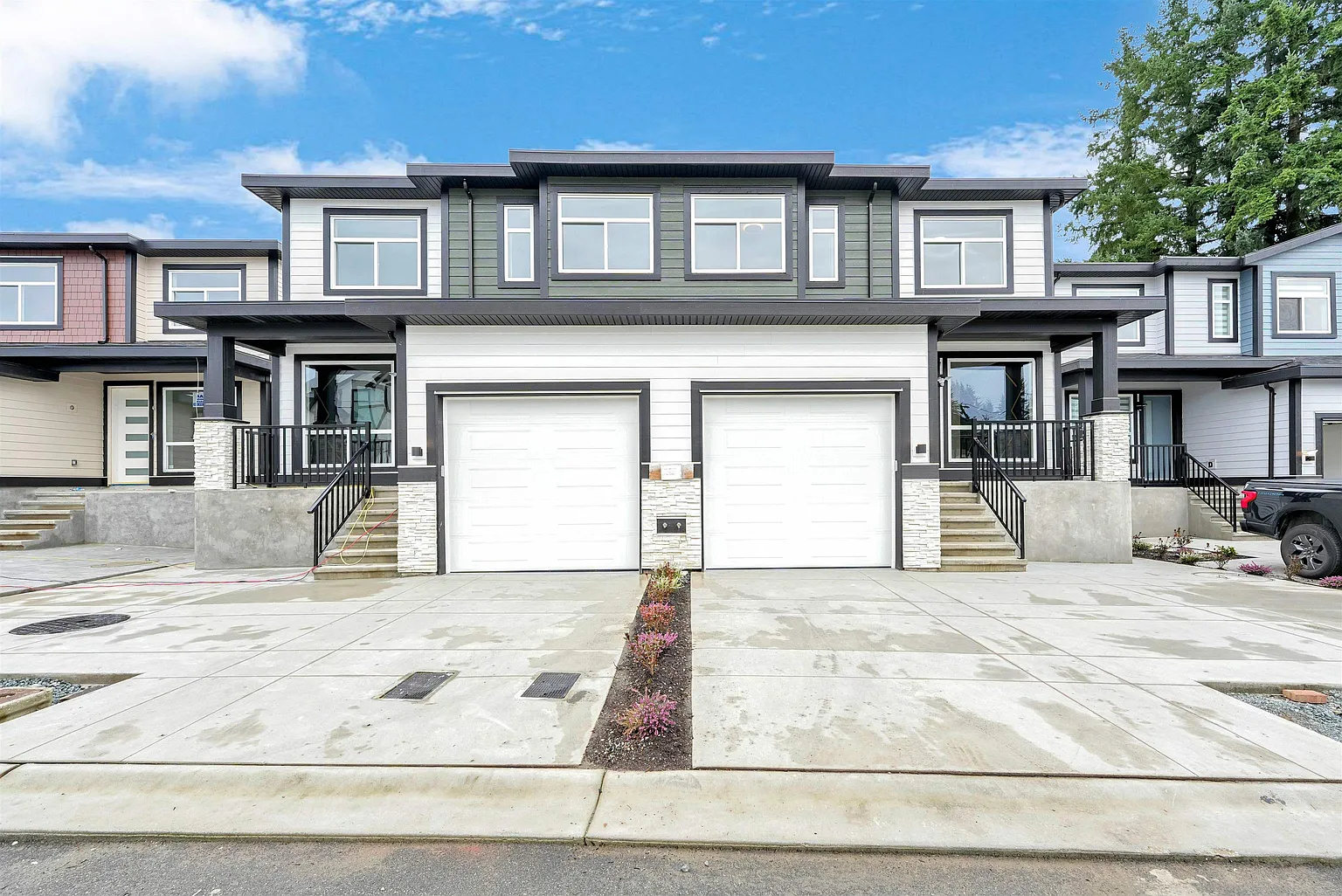 2168 W Vinewood St #6 photo 1