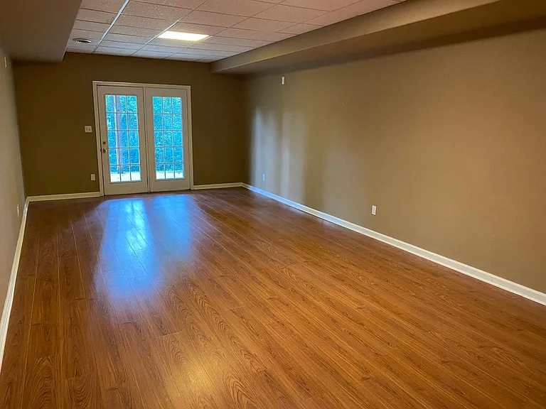 100 Moss Hill Ct — Photo 19