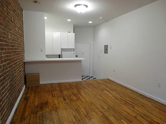 Rented by Keller Williams NYC | media 14