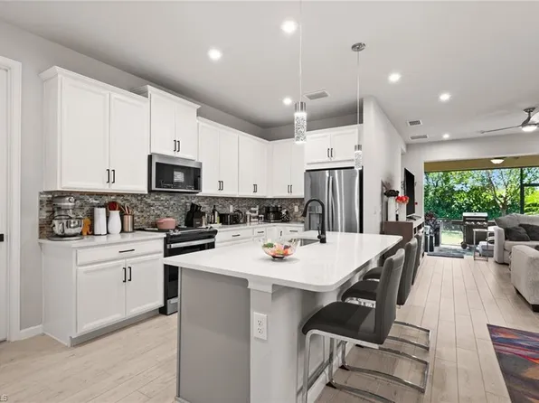 10353 Bonavie Cove DR, FORT MYERS, FL 33966