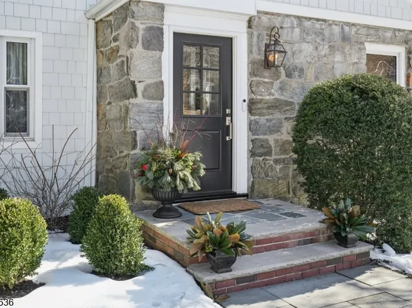 63 Fuller Ave, Chatham Boro, NJ 07928