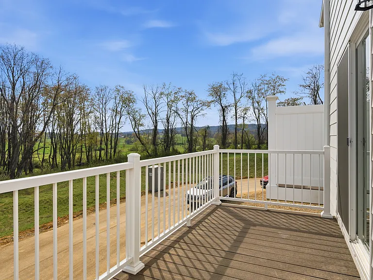1053 Balsam Ln — Photo 16