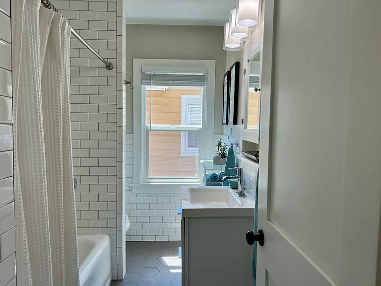 7518 Winona Ave N — Photo 23