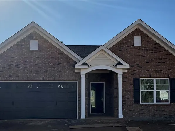 219 Moravian Ct, Advance, NC 27006