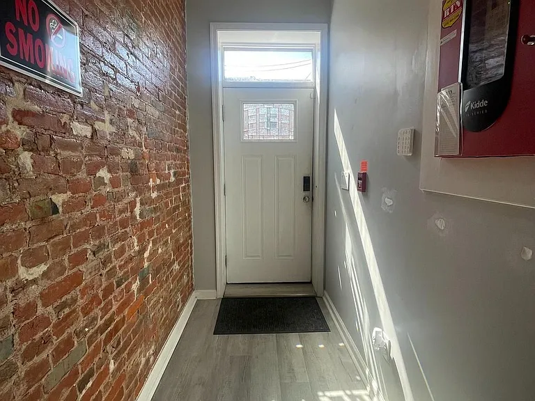 1737 N 23rd St — Photo 3