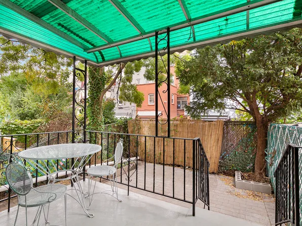 165 Fenimore Street image 5 of 12