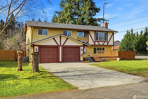 9926 59th Dr NE Photo 1