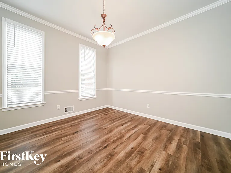 110 Westbrook Way — Photo 3