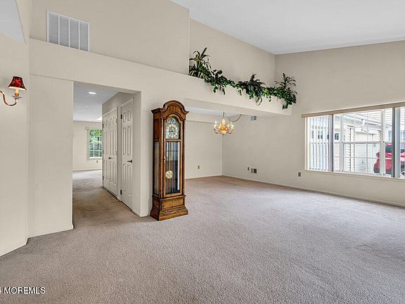 4th image of 1173 Thornbury Lane #A