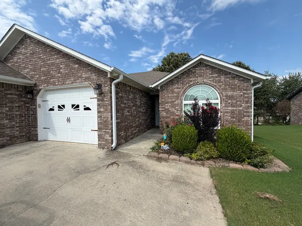 1900 N 9 1/2 St #1, Paragould, AR 72450