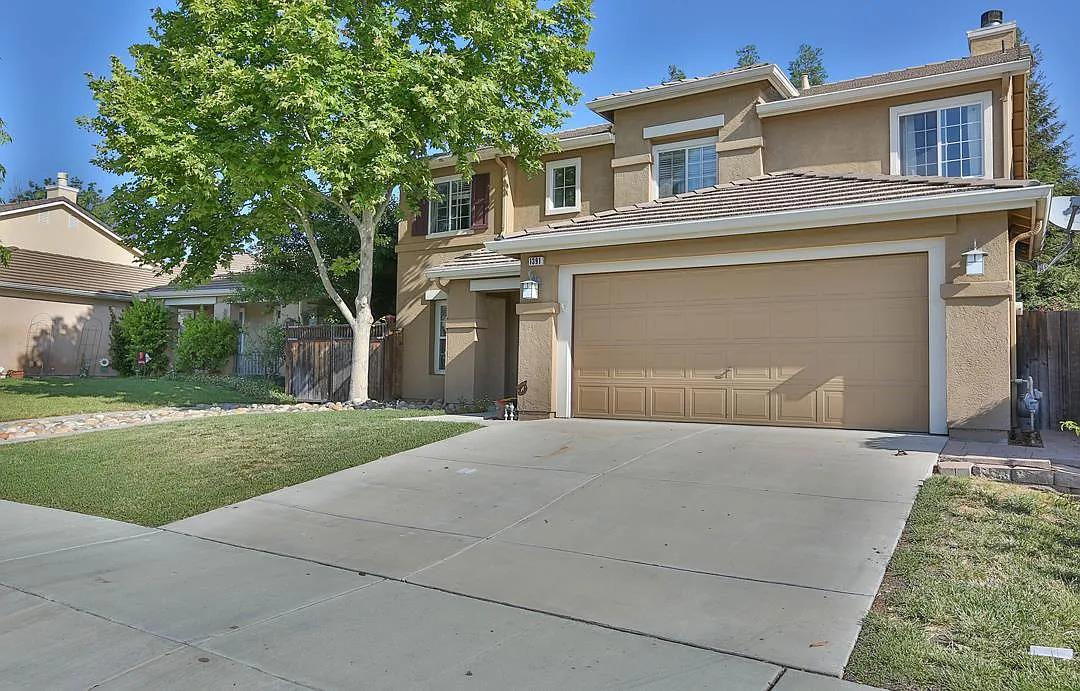 1391 Briarberry Ln photo 1