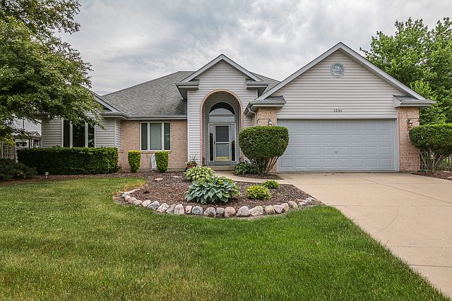 1st image of 1201 Wales Ct