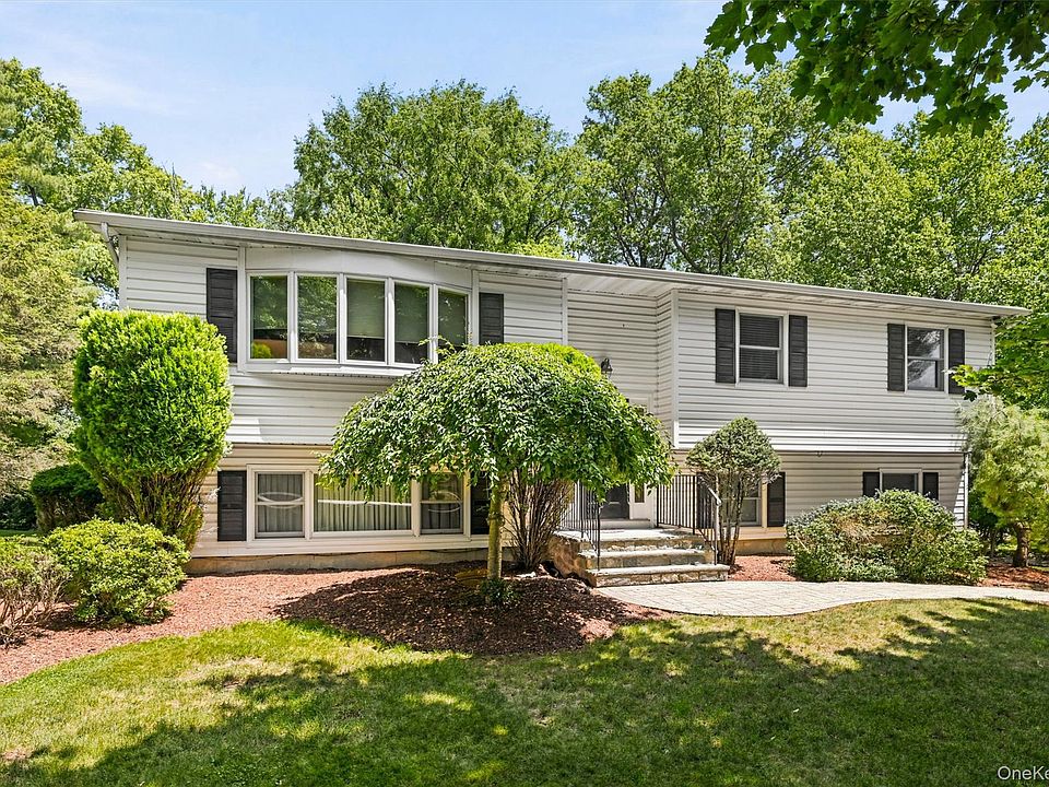 1st image of 21 Arbor Lane