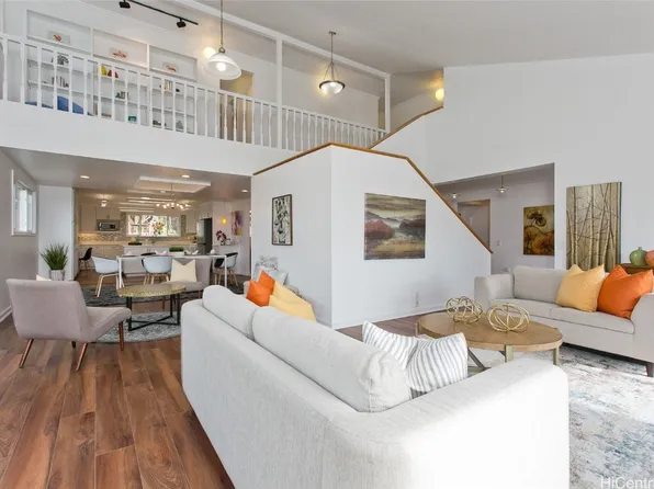 98-2020 Kikala St, Aiea, HI 96701