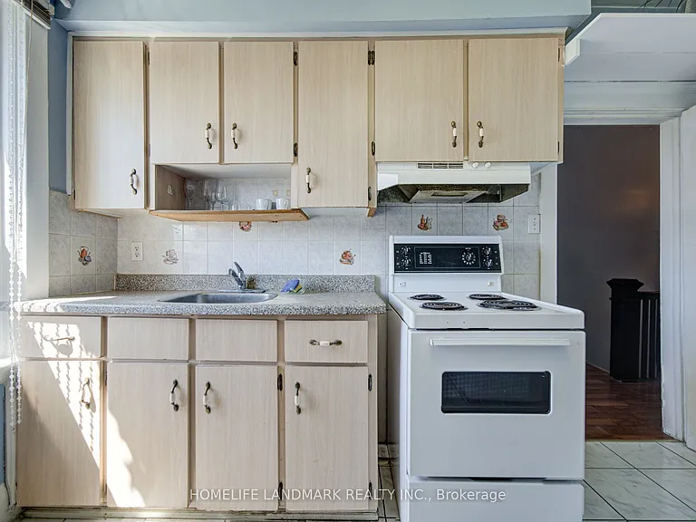 19 Armstrong Ave #2 — Photo 15