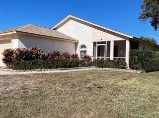 28647 Twinbrook Ln, Zephyrhills, FL 33543