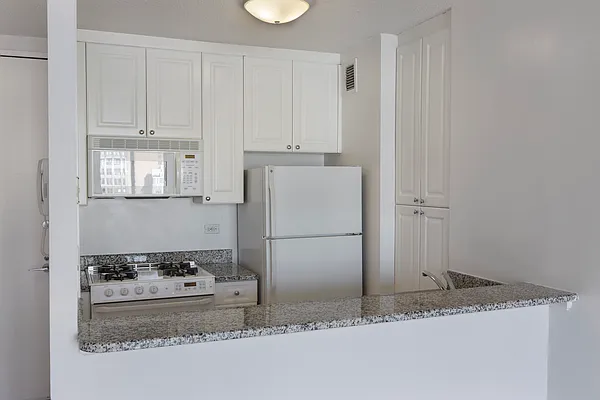 Rented by Renetta Real Estate | media 66