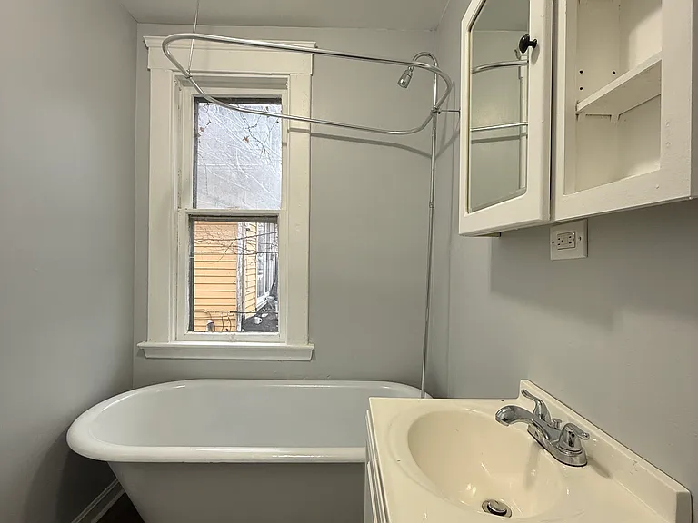 5910 Pear Ave #UP — Photo 6