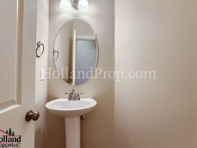 3119 NE Weeping Willow Way — Photo 11