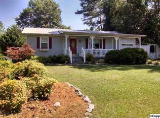 4508 Mountain Crest Dr, Guntersville, AL 35976