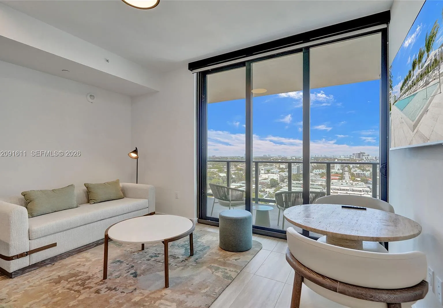 1 bed, 1.0 bath, 412 sqft, $3,500 — Photo 2