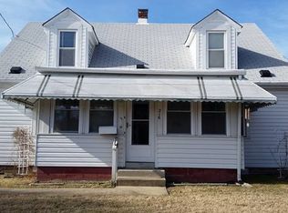 216 Mecklenburg St, Petersburg, VA 23803