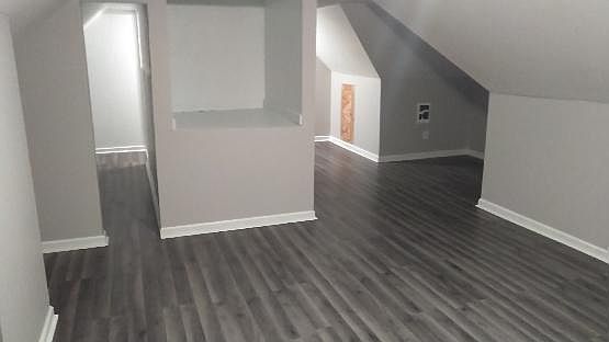 5th image of 663 Shakespeare Dr