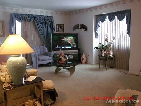 4th image of 37194 Glenbrook Dr