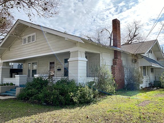2nd image of 403 E Mountain St