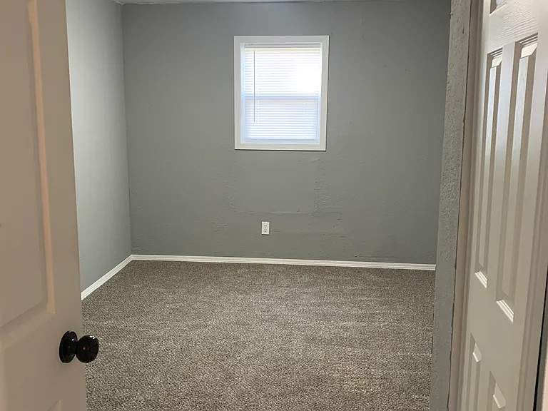 627 W Frisco St — Photo 5