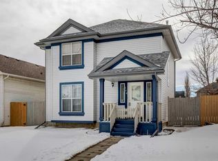 104 N Somerside Cmn SW, Calgary, AB T2Y3M8