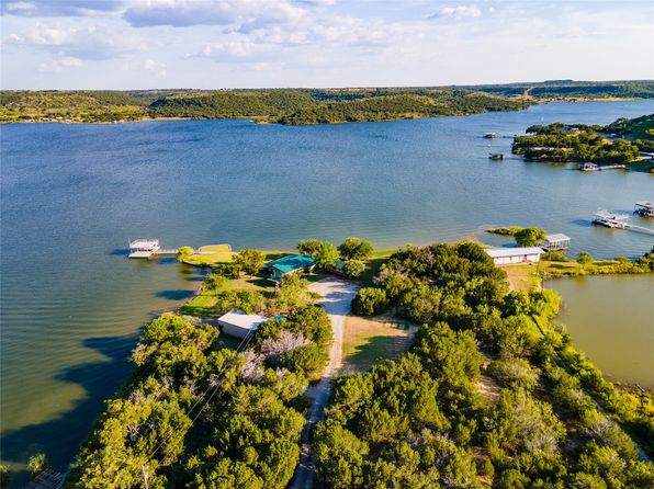 4419 Chapel Rd, Graham, TX 76450