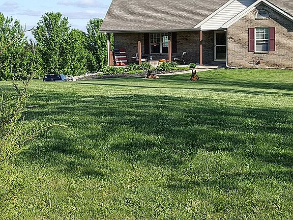 4th image of 2798 Lucas Ln