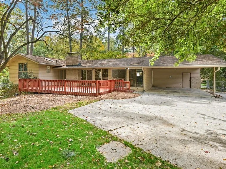 705 Edgewater Trl NW — Photo 34
