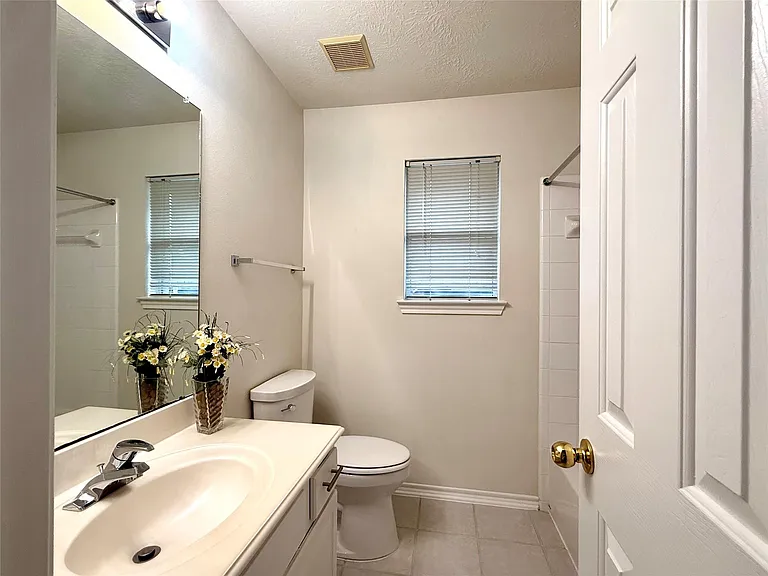 5610 Gaffney Ln — Photo 20