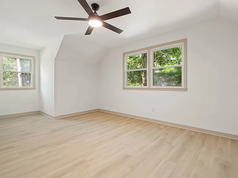 167 Rolling Hill Dr — Photo 9