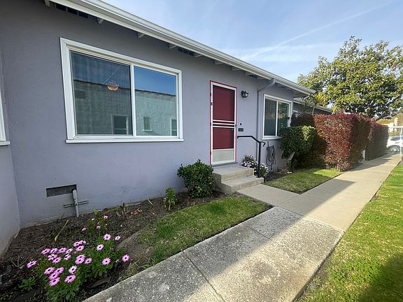 Private Bungalow - quiet, well kept 8 unit community with lush landscaping.