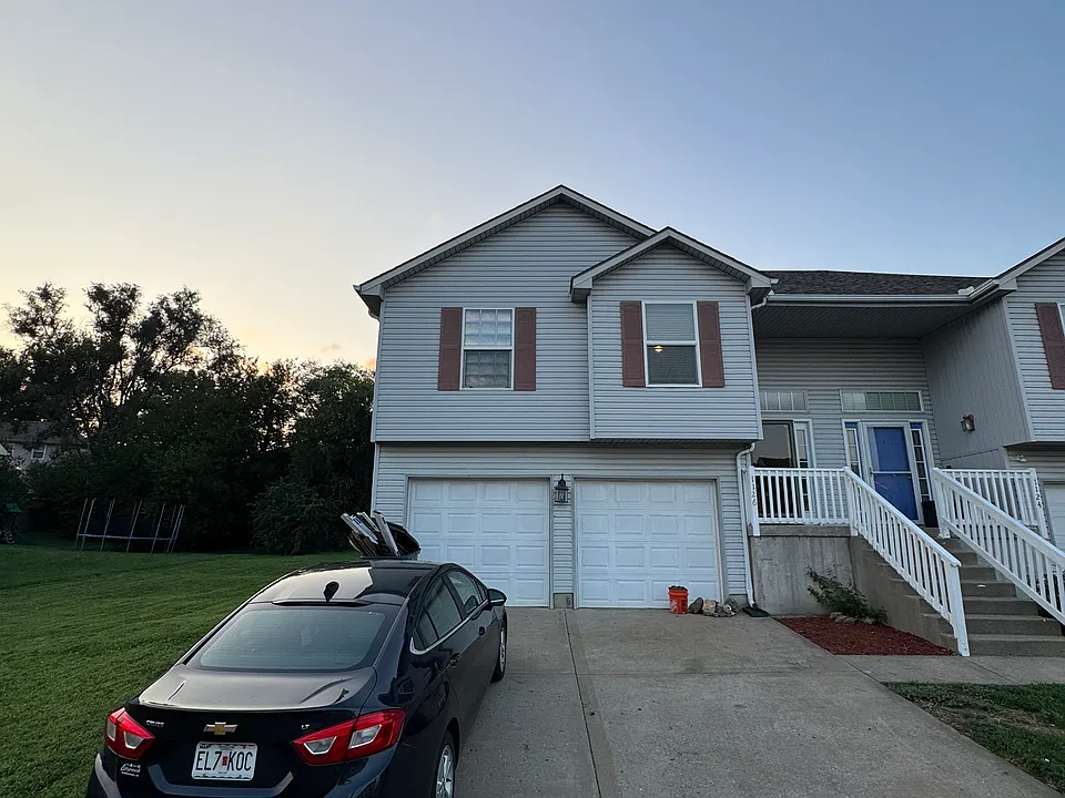 1126 NW Scenic Dr
