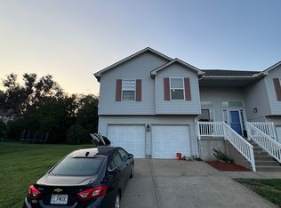 1126 NW Scenic Dr, Grain Valley, MO 64029