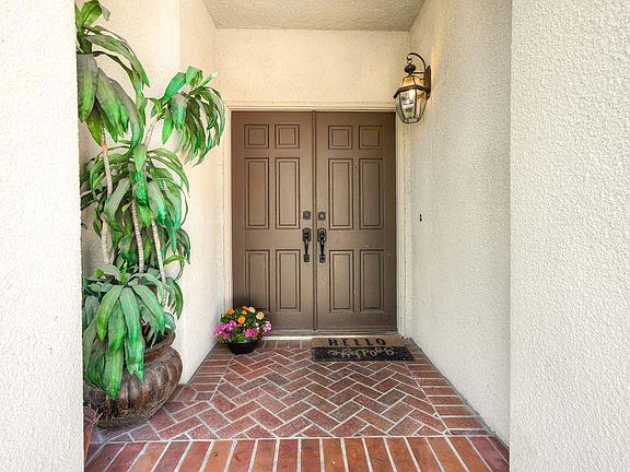 5th image of 16575 Cantor Ct