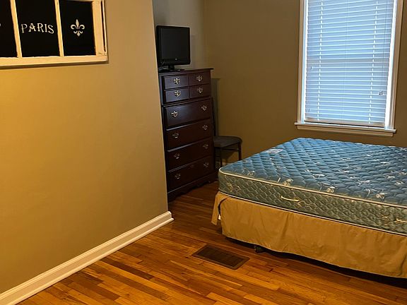 dresser tv