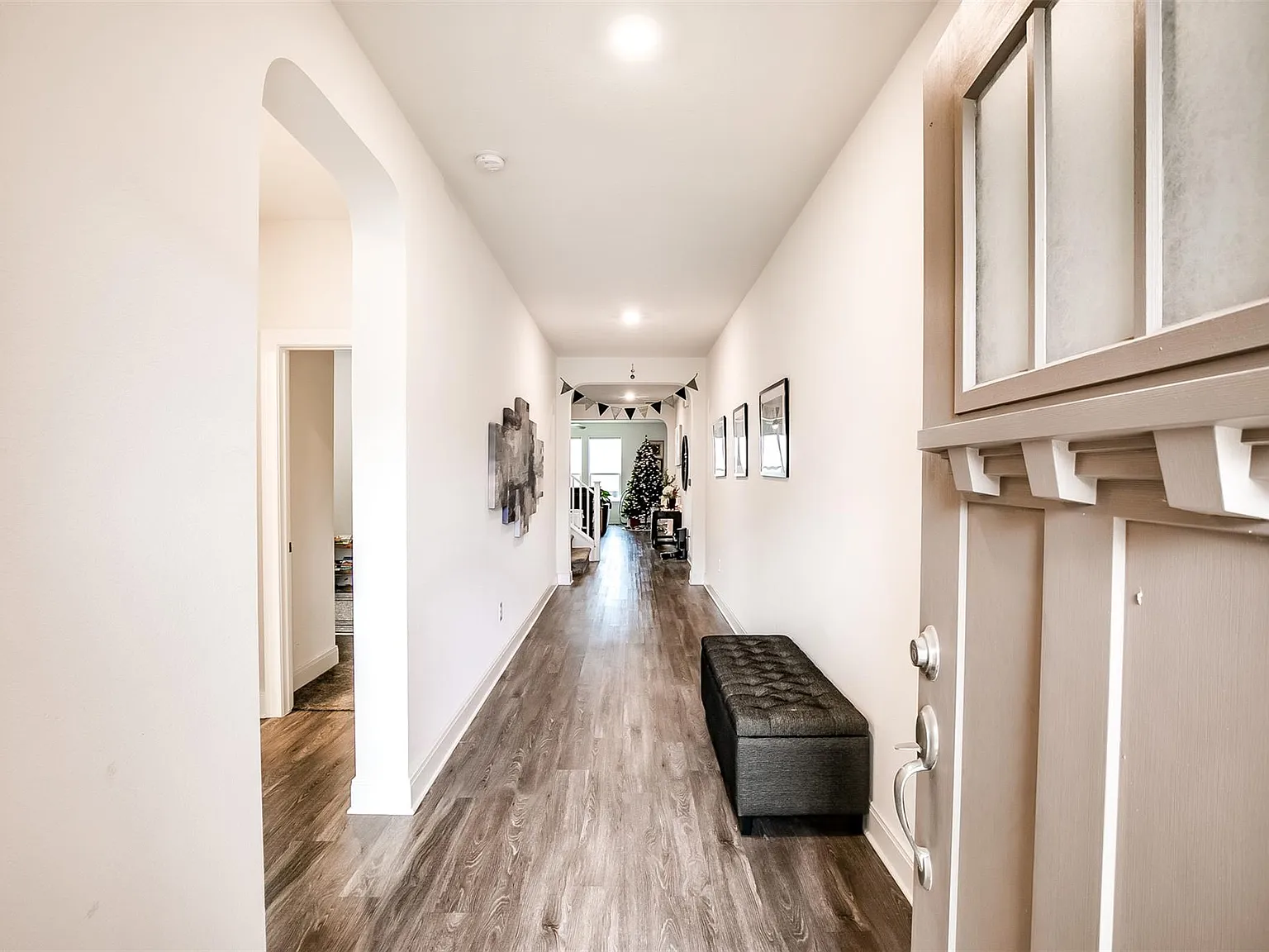 4 bed, 3.0 bath, 2730 sqft, $2,800 — Photo 4