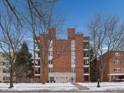 (Undisclosed Address), Evanston, IL, 60201