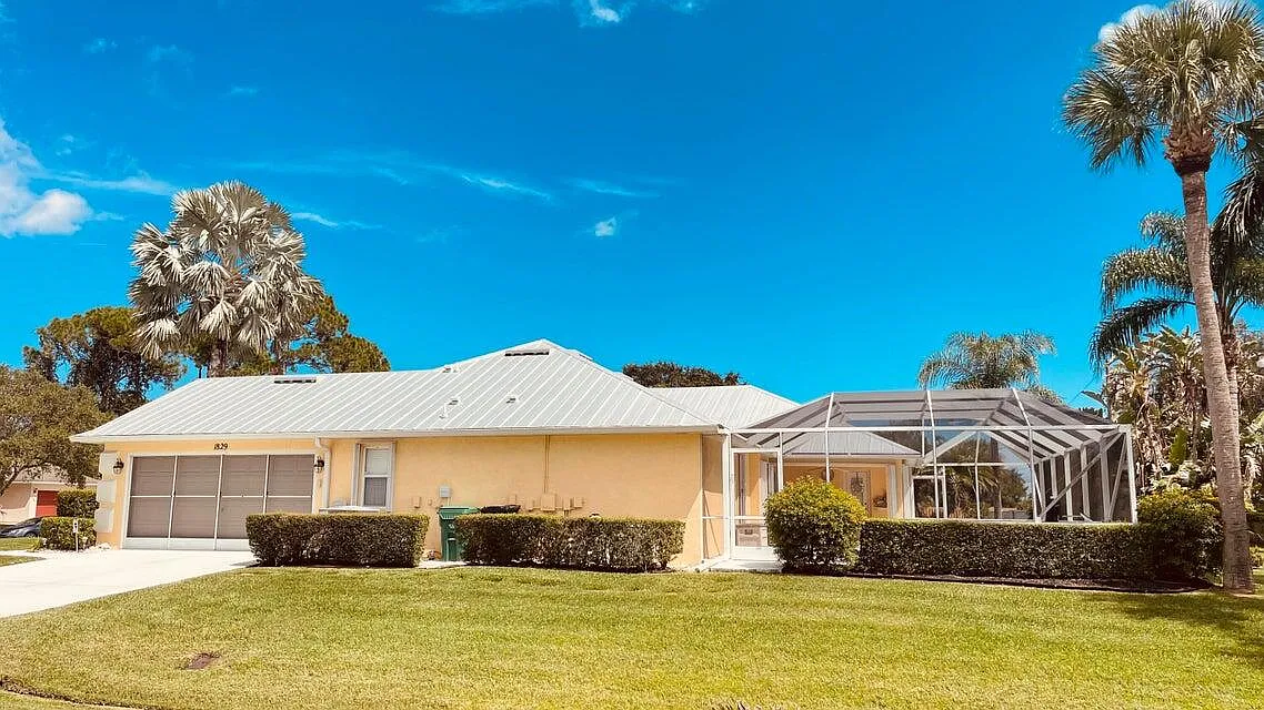 4 bed, 3.0 bath, 2012 sqft, $3,500 — Photo 4