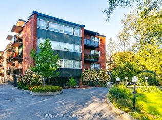 158 Crescent Rd #404, Toronto, ON M4W1V2
