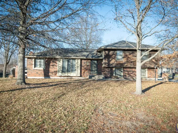 2913 SE Starlite Dr, Topeka, KS 66605