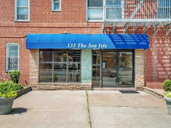 133 Beach 120 Street #4G, Rockaway Beach, NY 11693