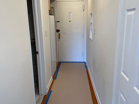 4th image of 250 W 100th St #1107