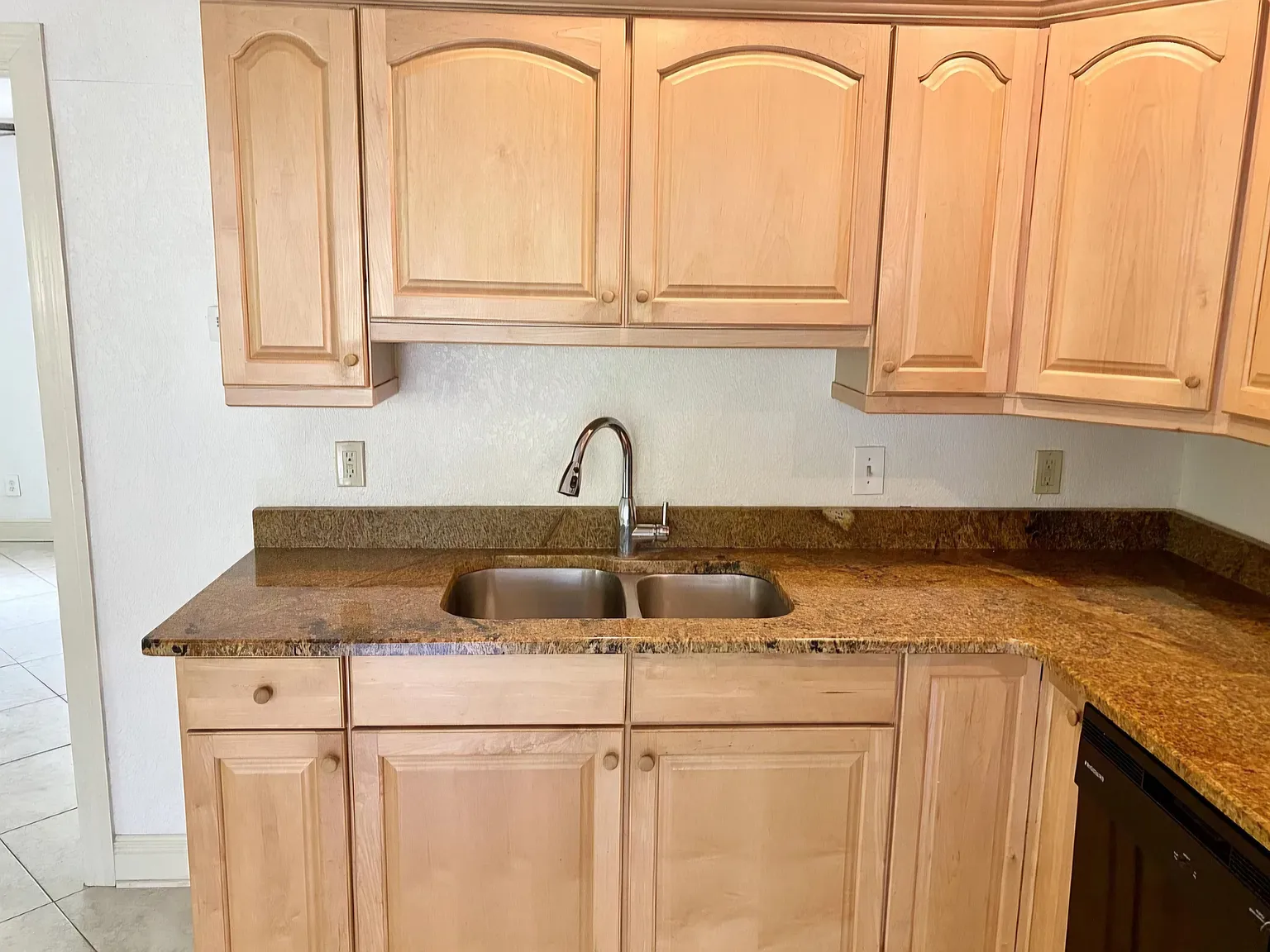 1 bed, 520 sqft, $1,650 — Photo 2